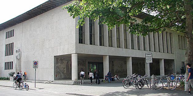 Ansicht des Eingangsbereiches Kollegienhaus