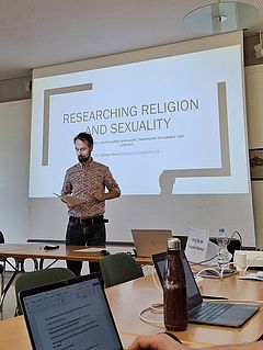 M. Brand bei seinem Vortrag "Researching Religion and Sexuality"