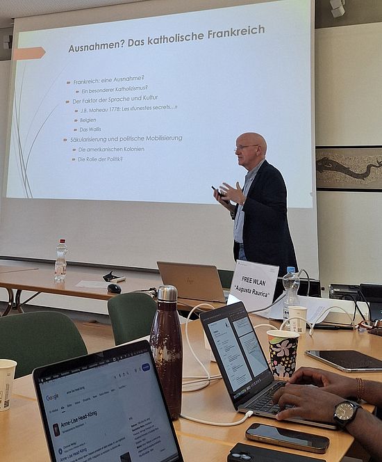 S. Guzzi-Heeb spricht am Studientag 2025